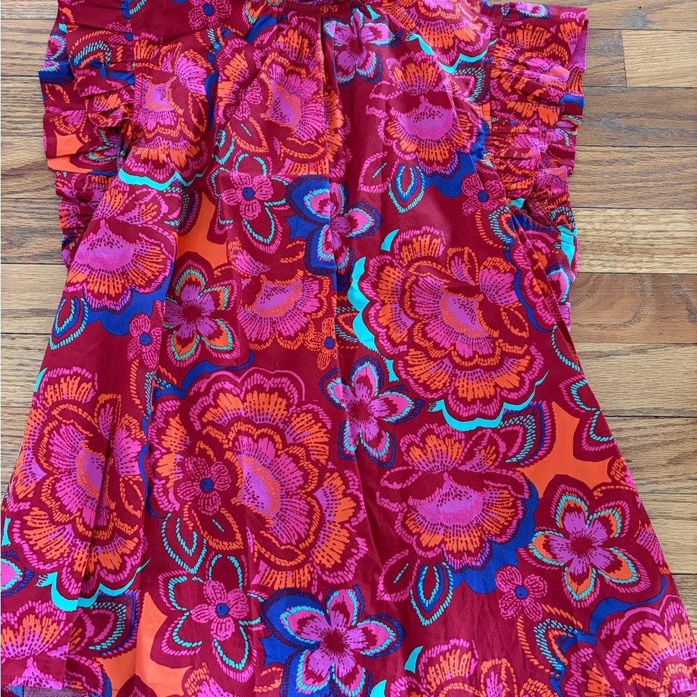 Avara Sugarlips Vibrant Flowers Sleeveless Top Size S